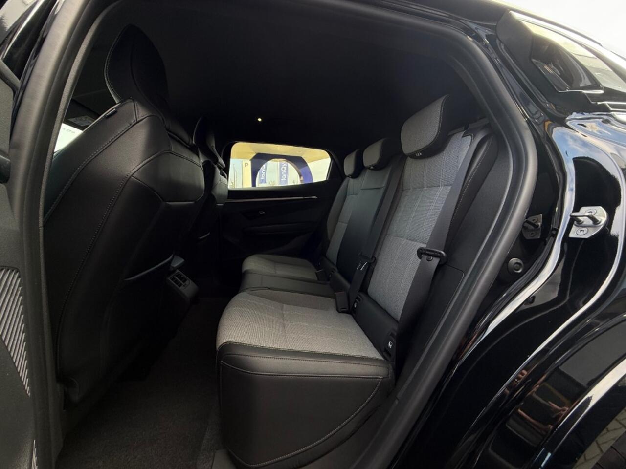 Renault MEGANE EV60 Techno 220 pk Pack Winter Harman Kardon