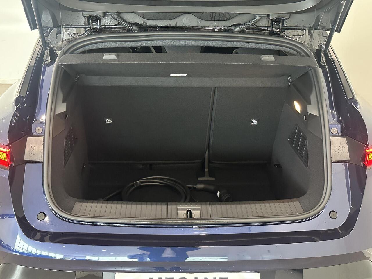 Renault MEGANE E-Tech Techno 220 Comfort Range 60 kWh | Pack Winter | Pack Advanced Drive Assist | Van: ¤ 43.059,- nu rijklaar voor: ¤ 39.445,-