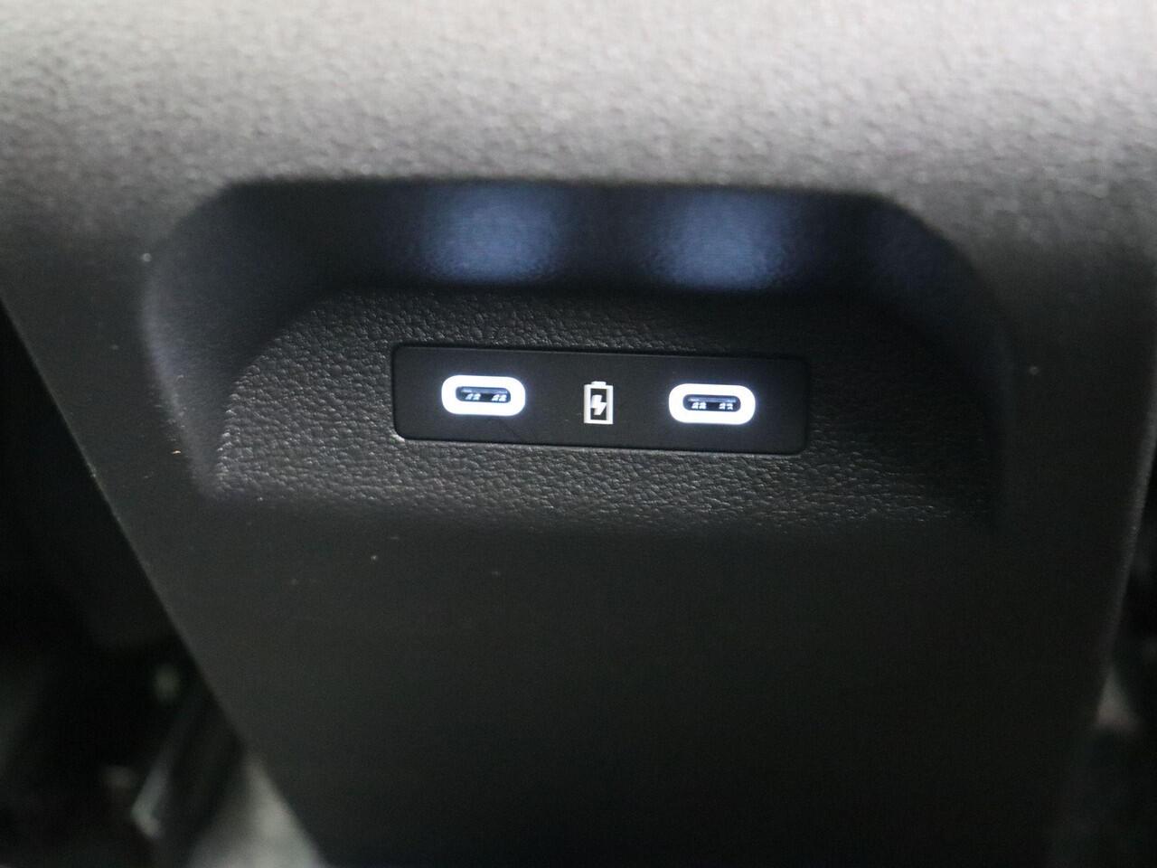 Renault MEGANE E-Tech 220pk comfort range iconic 60 kWh | Active driver assist | 360 graden camera | Smart rear view mirror |