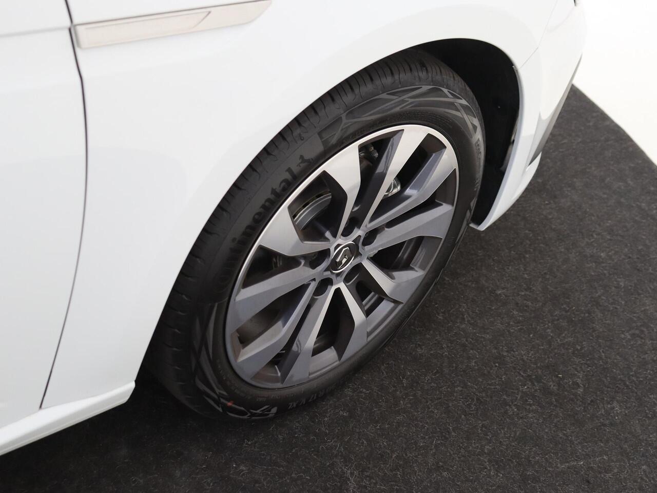 Renault MEGANE Estate 1.3 TCe 140 Techno