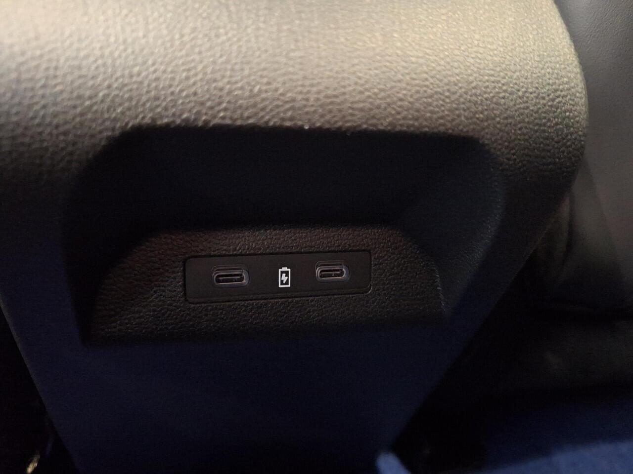 Renault MEGANE E-Tech Esprit Alpine 220 Comfort Range 60 kWh | All season banden | Pack Driving & Sound | Van: ¤ 42.609,- nu rijklaar voor: ¤ 40.609,-