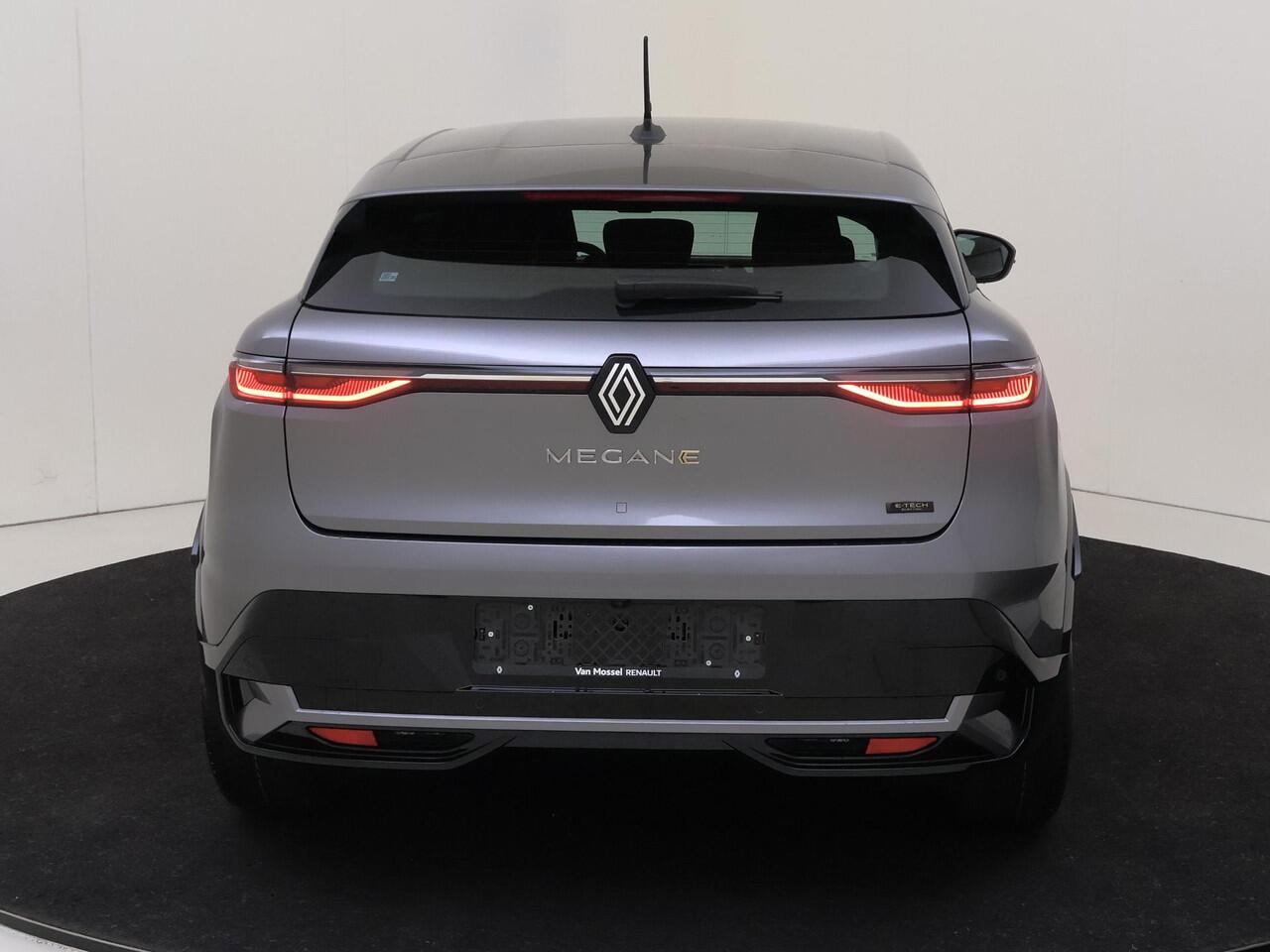 Renault MEGANE E-Tech EV60 Optimum Charge Equilibre 220PK | NIEUW | Achteruitrijcamera | Parkeersensoren Achter | AppleCarplay & AndroidAuto | Lane Assist | Bluetooth | Lichtmetalen Velgen | Led Verlichting |