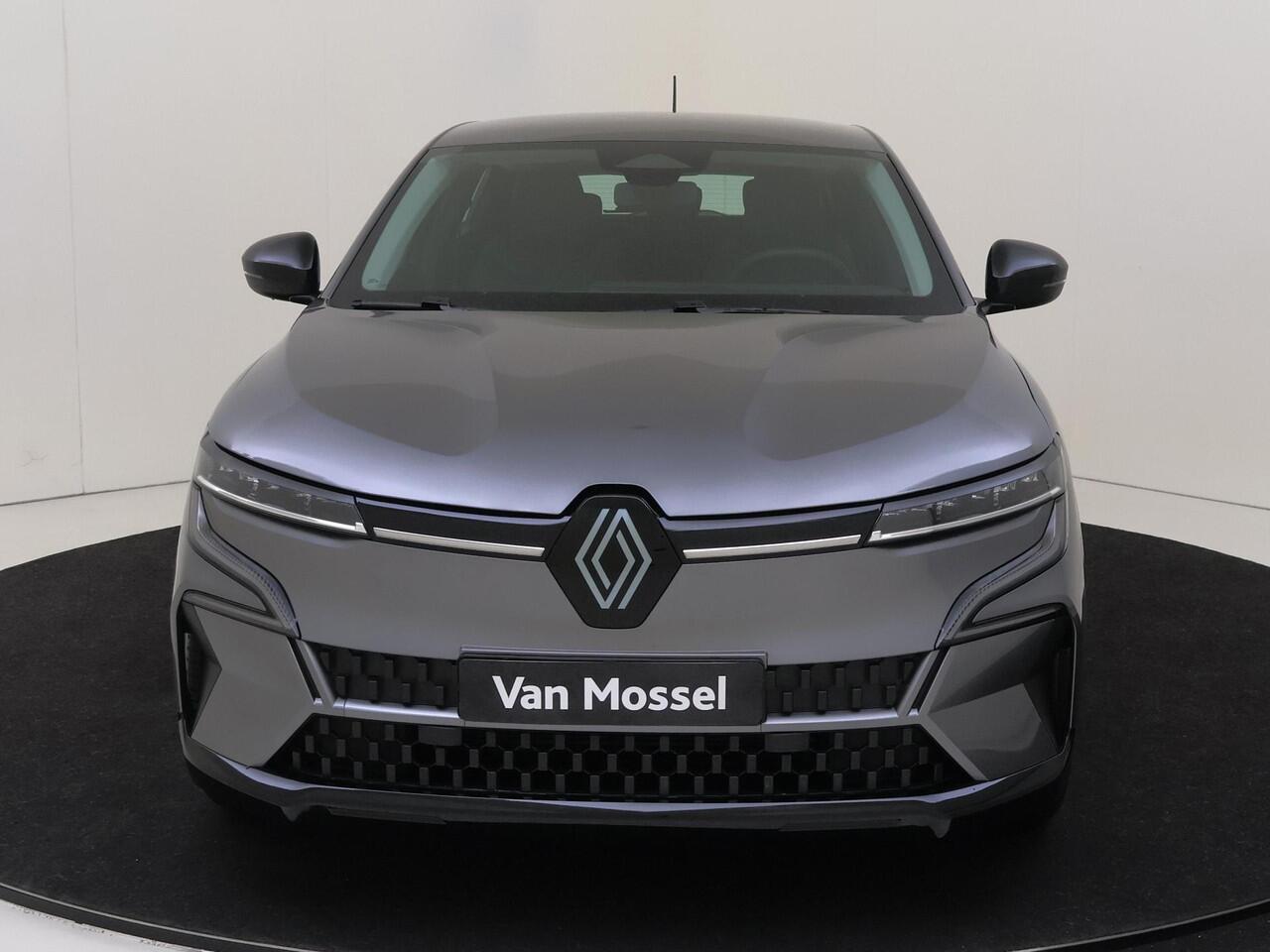 Renault MEGANE E-Tech EV60 Optimum Charge Equilibre 220PK | NIEUW | Achteruitrijcamera | Parkeersensoren Achter | AppleCarplay & AndroidAuto | Lane Assist | Bluetooth | Lichtmetalen Velgen | Led Verlichting |