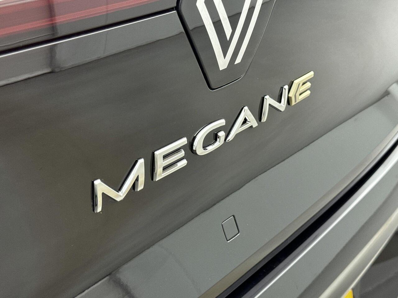Renault MEGANE E-Tech Comfort Range Techno 60 kWh 220PK | Navigatie met Google Integratie | Climate Control | Cruise Control Adptief | Apple Carplay/Android Auto | Harman Kardon Premium Audio | Warmtepomp | Pack Winter | Parkeersensoren incl. Camera |