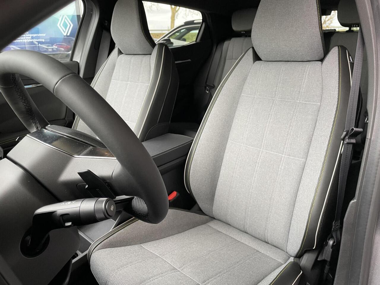 Renault MEGANE E-Tech comfort range techno 60 kWh / Demo Hillegom / Vraag naar beschikbaarheid