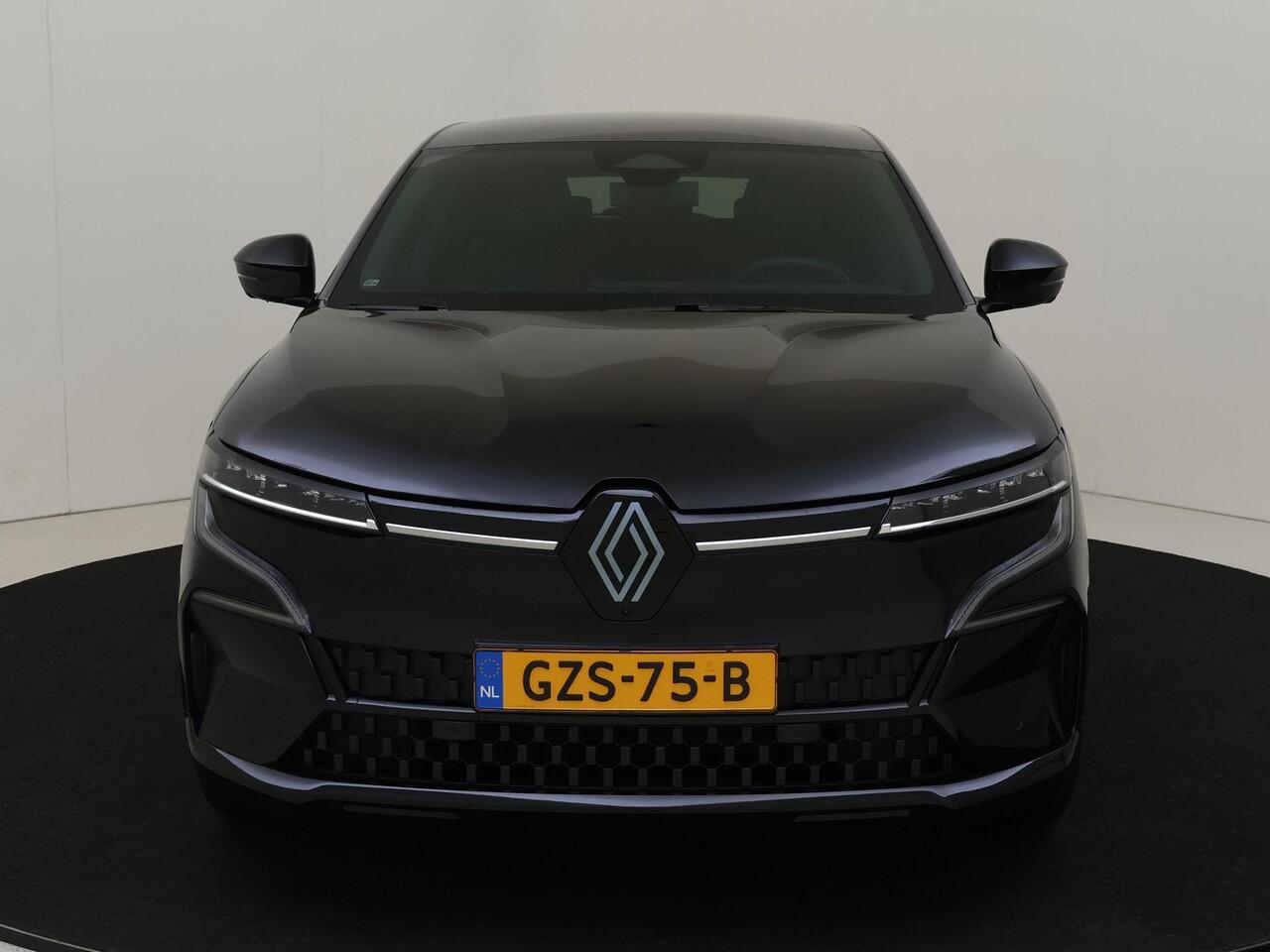 Renault MEGANE E-Tech comfort range iconic 60 kWh | Harman Kardon | Winterpack | 360 Camera | Leder | LM velgen | Apple carplay & Android auto