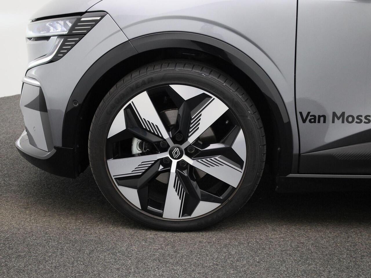 Renault MEGANE E-Tech comfort range techno 60 kWh | Pack Augmented Vision & Advanced Driving Assist | Pack Winter | Harman Kardon Audio | 20" LMV 'Soren' | Draadloze Smartphonelader | LED Pure Vision | Android Automotive | Keyless