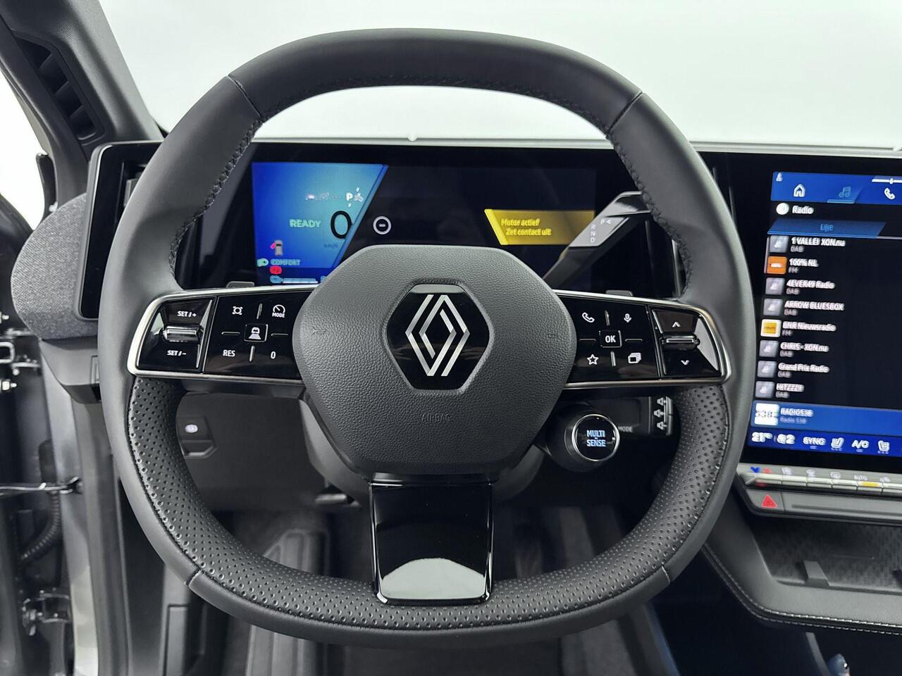 Renault MEGANE E-Tech Comfort Range Techno 60 kWh 220PK | Pack Augmented Vision & Advanced Driving Assist | Pack Winter | Adaptive Cruise Control | Apple CarPlay/Android Auto | Climate Control | Draadloze Oplader | Full LED | Keyless | Voorverwarmingsfunctie | Warmtepom