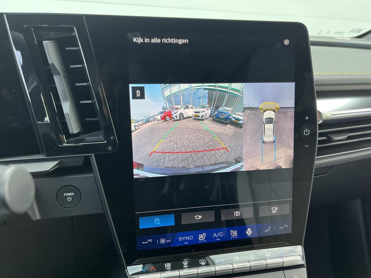 Renault MEGANE E-Tech comfort range iconic 60 kWh | Direct uit voorraad leverbaar! | Lederen bekleding | Harman/Kardon Sound