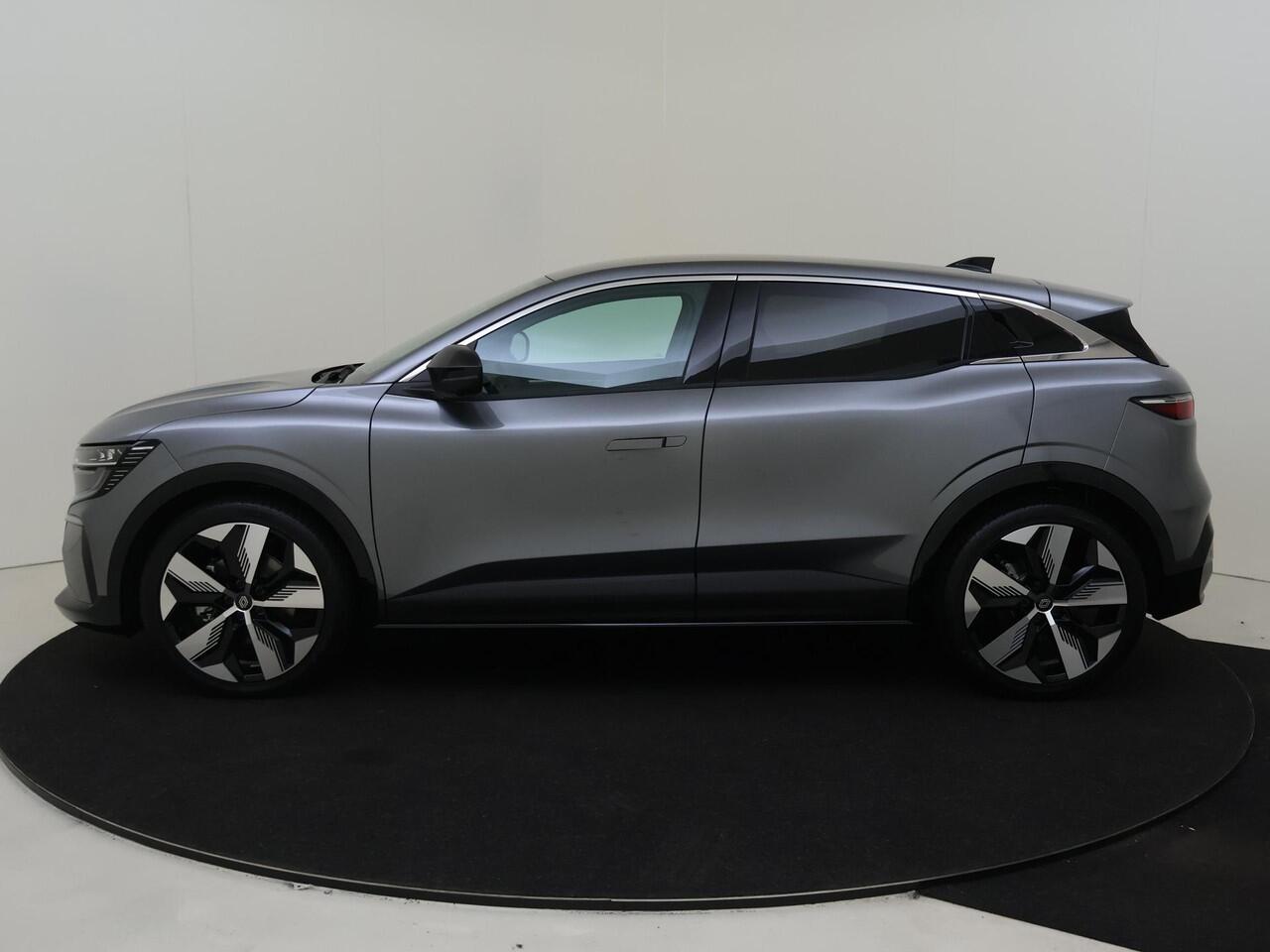 Renault MEGANE E-Tech comfort range techno 60 kWh | Navigatie met Google Integratie | Climate Control | Cruise Control Adaptief | Apple Carplay/Android Auto | Harman Kardon Premium Audio | Warmtepomp | Pack Winter | Parkeersensoren incl. Camera |