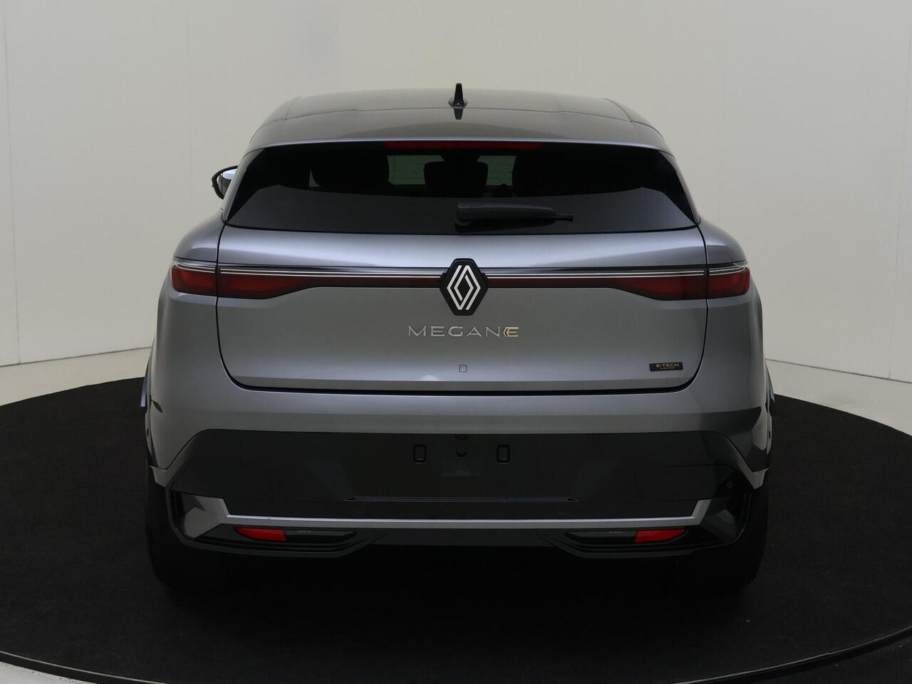 Renault MEGANE E-Tech comfort range techno 60 kWh | Navigatie met Google Integratie | Climate Control | Cruise Control Adaptief | Apple Carplay/Android Auto | Harman Kardon Premium Audio | Warmtepomp | Pack Winter | Parkeersensoren incl. Camera |