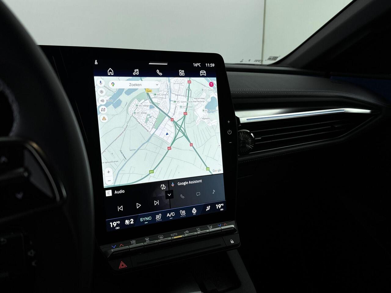 Renault MEGANE E-Tech Comfort Range Esprit Alpine 60 kWh 220PK | Google Navigatie | Harman Kardon Audio | Adaptieve Cruise Control | 20'' Inch Velgen | Apple CarPlay & Android Auto