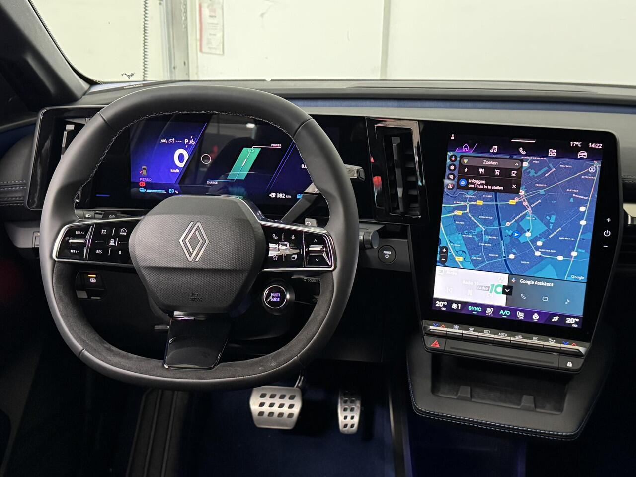 Renault MEGANE E-Tech Comfort Range Esprit Alpine 60 kWh | Demo | Warmtepomp | Harman / Kardon | 360° Camera | Stoel + Stuurverwarming |