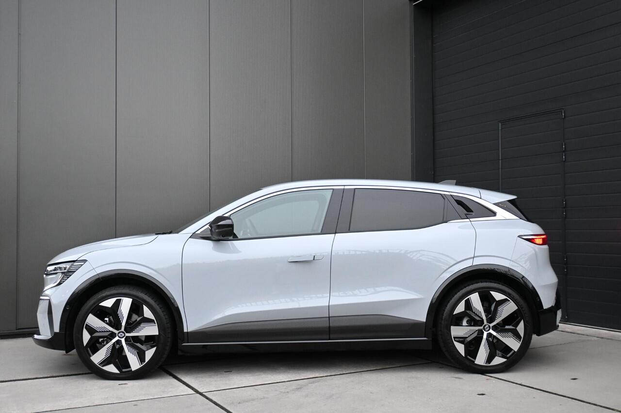 Renault MEGANE E-Tech comfort range techno 60 kWh | 360 CAMERA | STUURVERWARMING | NAVI | APPLECARPLAY/ANDROIDAUTO | ADAPT. CRUISE CONTROL | CLIMATE CONTROL | PDC | LMV