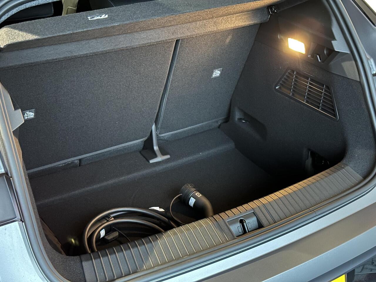 Renault MEGANE E-Tech comfort range esprit alpine 60 kWh PACK WINTER | PACK ADVANCED DRIVING ASSIST | PACK DRIVING & SOUND | !DIRECT LEVERBAAR!