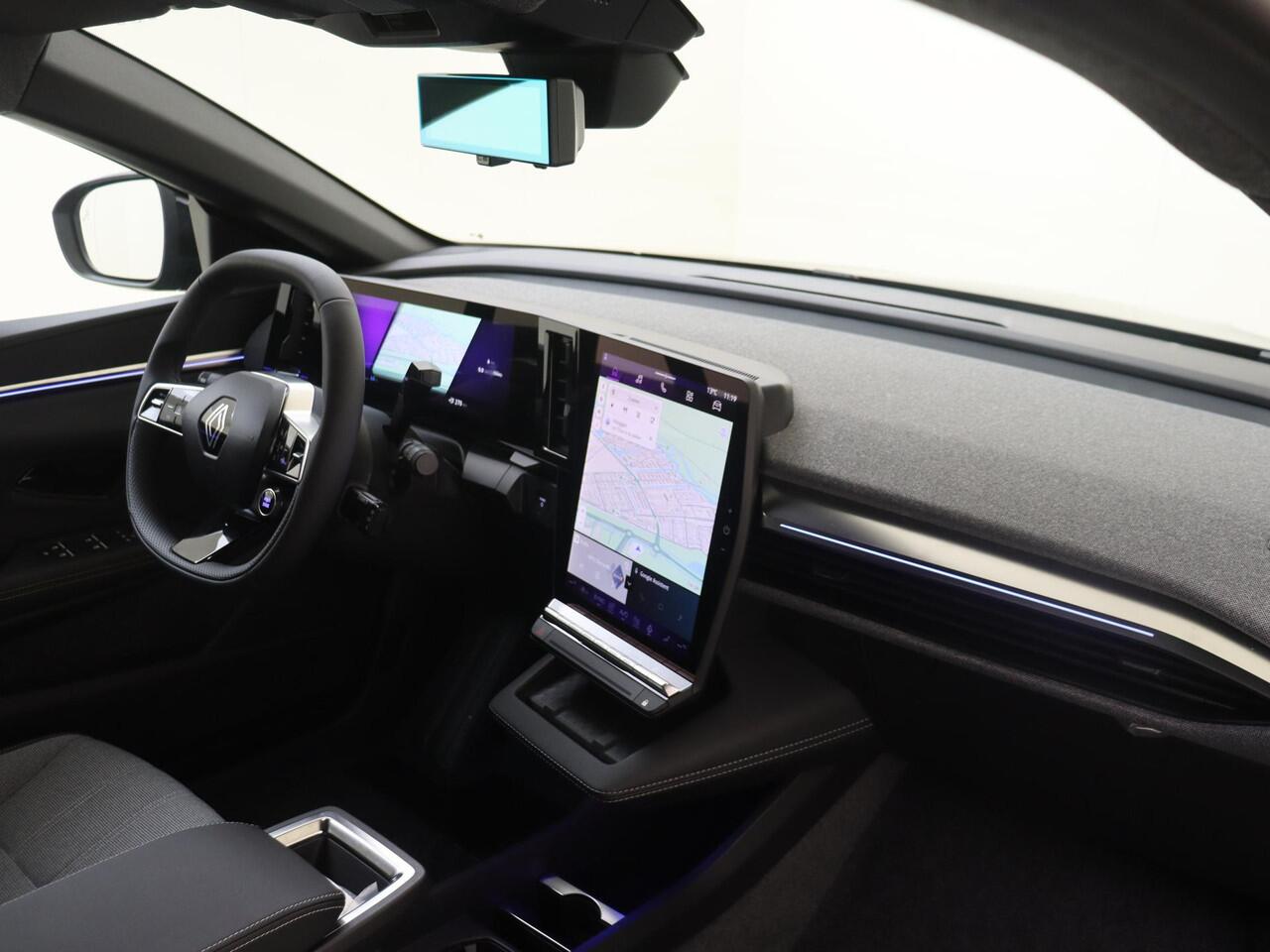 Renault MEGANE E-Tech comfort range techno 60 kWh | Navigatie met Google Integratie | Climate Control | Cruise Control Adaptief | Apple Carplay/Android Auto | Harman Kardon Premium Audio | Warmtepomp | Pack Winter | Parkeersensoren incl. Camera |