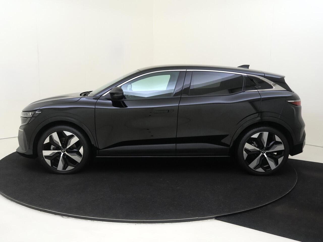 Renault MEGANE E-Tech comfort range techno 60 kWh | Navigatie met Google Integratie | Climate Control | Cruise Control Adaptief | Apple Carplay/Android Auto | Harman Kardon Premium Audio | Warmtepomp | Pack Winter | Parkeersensoren incl. Camera |