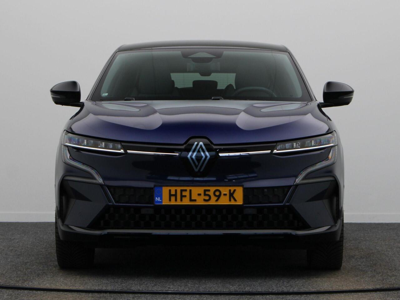 Renault MEGANE E-Tech comfort range techno 60 kWh | Stoel en Stuurverwarming | Harman Kardon audio | Dodehoek detectie | 360 graden camera |