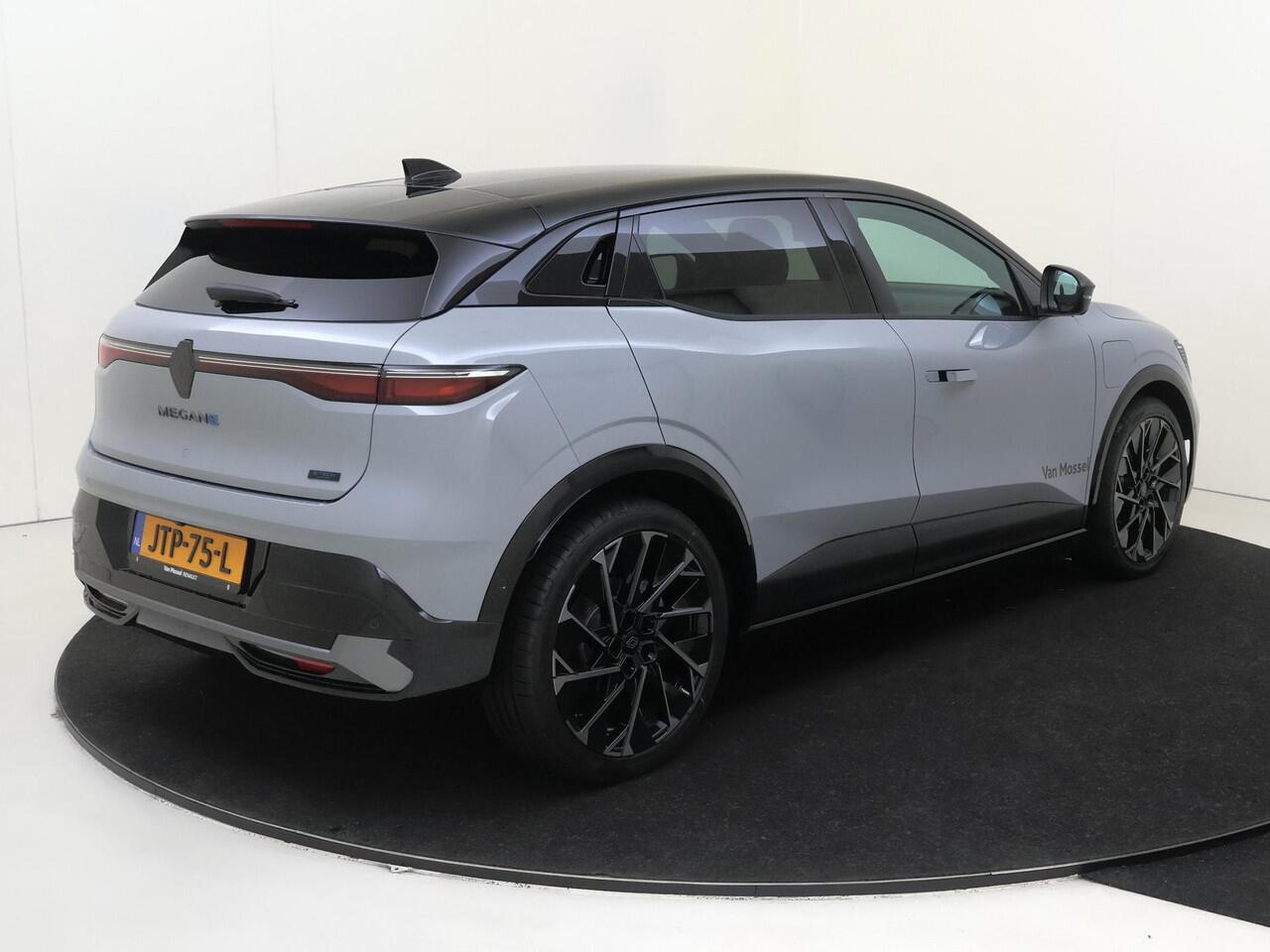 Renault MEGANE E-Tech comfort range esprit alpine 60 kWh | Stoelverwarming | Climate control | LED verlichting