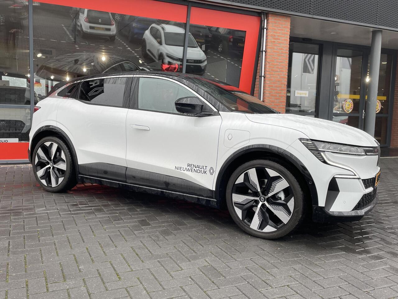 Renault MEGANE E-Tech comfort range techno 60 kWh / Pack Winter / Harman Kardon Audio / Pack Advanced Drive Assist & Augmented Vision