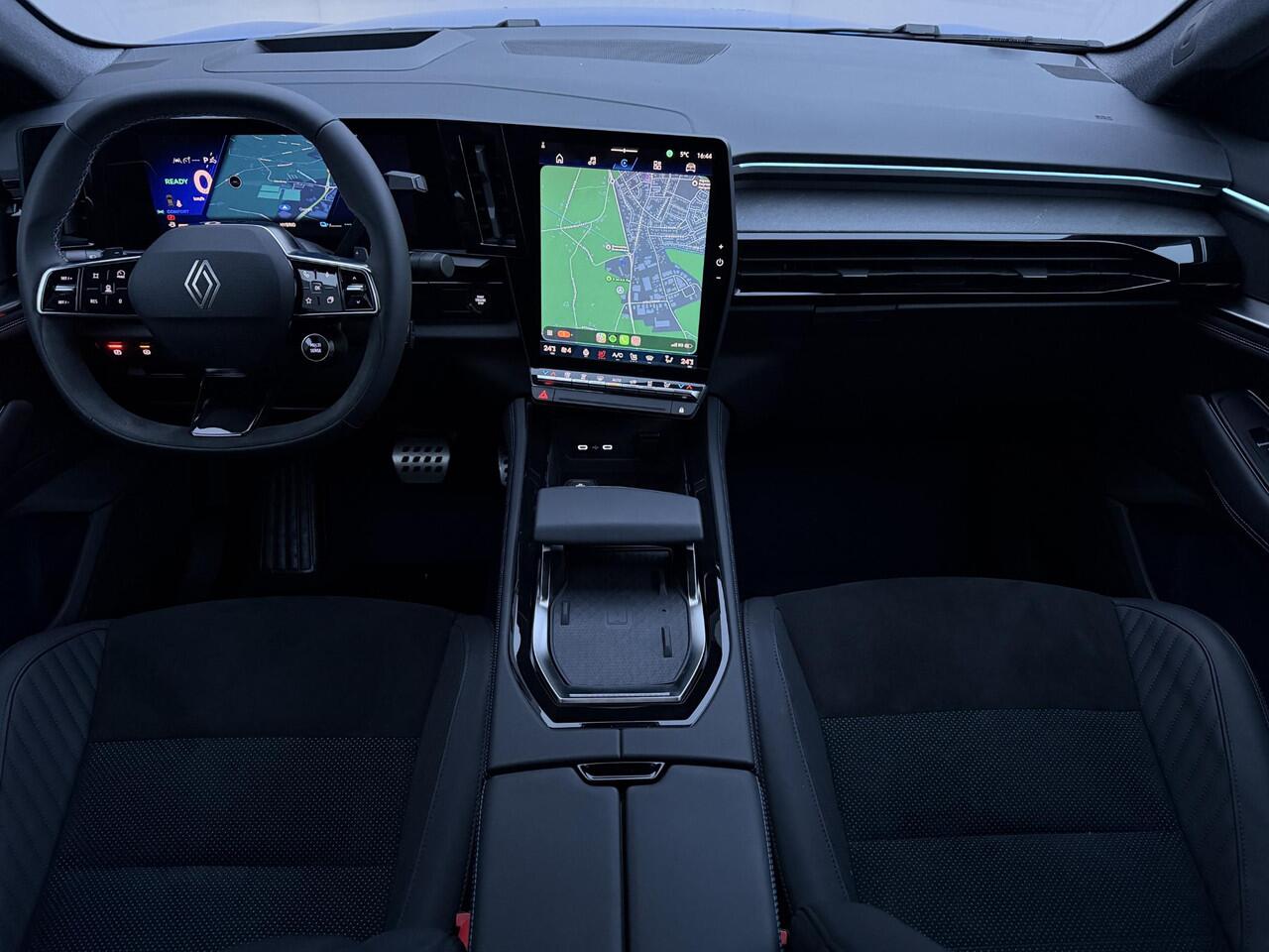 Renault Rafale E-Tech 4x4 plug-in full hybrid 300 esprit Alpine / Fabrieksgarantie tot 04-2027 / PANO / EAER 98 km / Panoramadak variabele transparantie / HUD / Camera 360° / Elektrische klep / Navigatie / Apple Carplay Android / Stuur & stoel en voorruitverwarming / Ad