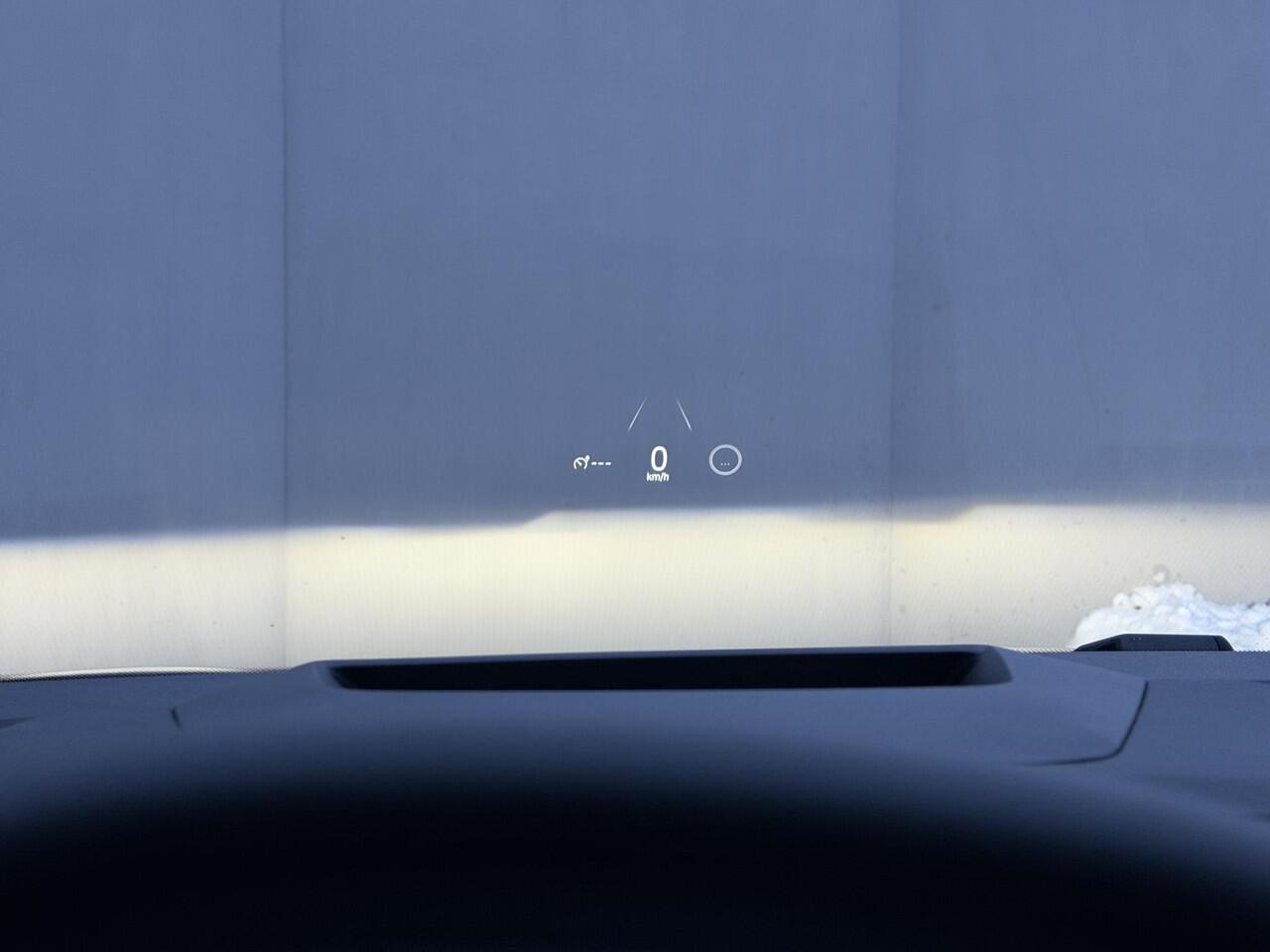 Renault Rafale E-Tech 4x4 plug-in full hybrid 300 esprit Alpine / Fabrieksgarantie tot 04-2027 / PANO / EAER 98 km / Panoramadak variabele transparantie / HUD / Camera 360° / Elektrische klep / Navigatie / Apple Carplay Android / Stuur & stoel en voorruitverwarming / Ad