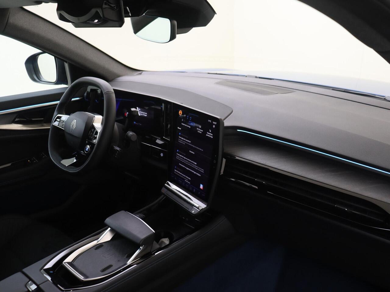 Renault Rafale 1.2 E-Tech 4x4 plug-in hybrid 300Pk esprit Alpine | Google Navigatie | Apple & Android Carplay | 4 Control | Parkeersensoren Voor & Achter | 360 Camera | Stoel & Stuurverwarming | Adaptieve Cruise Control |