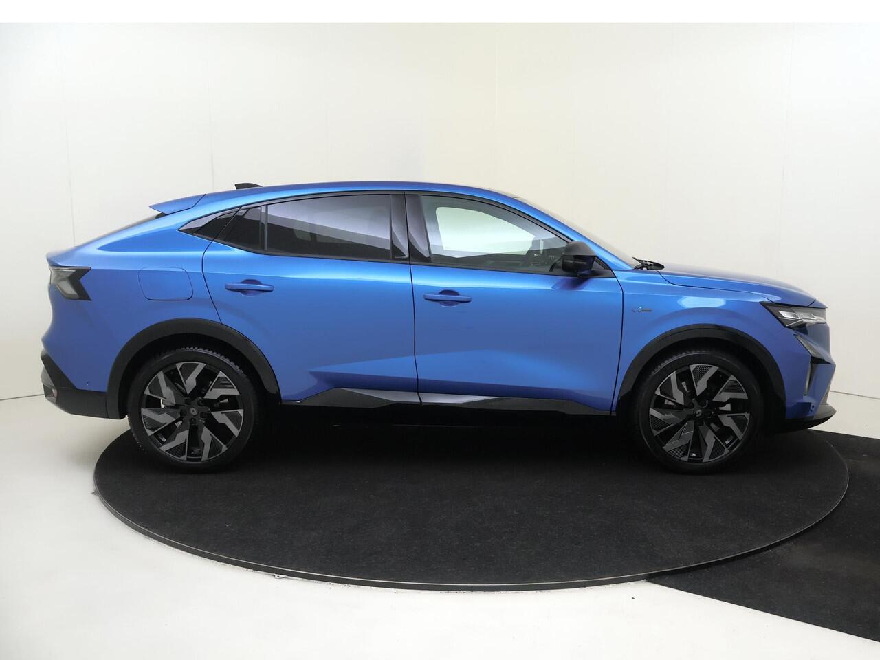 Renault Rafale 1.2 E-Tech 4x4 plug-in hybrid 300Pk esprit Alpine | Google Navigatie | Apple & Android Carplay | 4 Control | Parkeersensoren Voor & Achter | 360 Camera | Stoel & Stuurverwarming | Adaptieve Cruise Control |