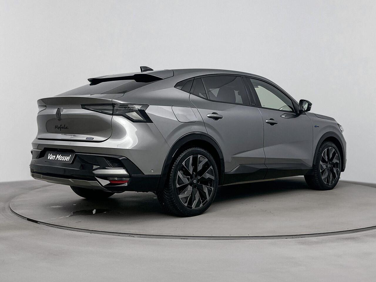 Renault Rafale 1.2 E-Tech 4x4 plug-in hybrid 300 esprit Alpine | Google Navigatie | Apple & Android Carplay | 4 Control | Parkeersensoren Voor & Achter | 360 Camera | Stoel, Stuurverwarming | Keyless Entry |