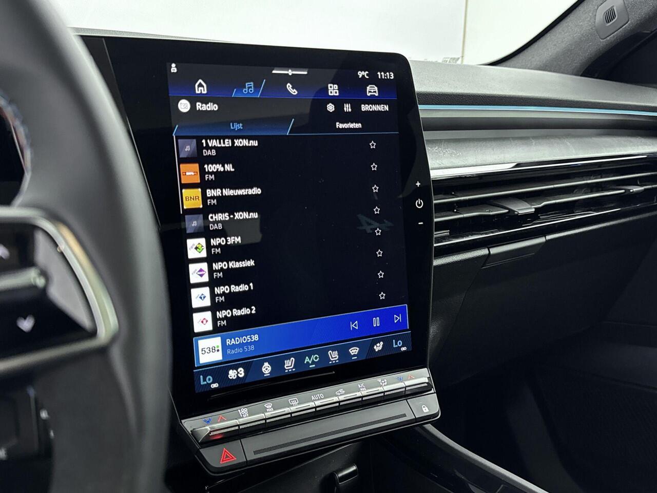 Renault Rafale 1.2 E-Tech 4x4 plug-in hybrid 300Pk esprit Alpine | Google Navigatie | Apple & Android Carplay | 4 Control | Parkeersensoren Voor & Achter | 360 Camera | Stoel, Stuur en Voorruitverwarming | Keyless Entry |