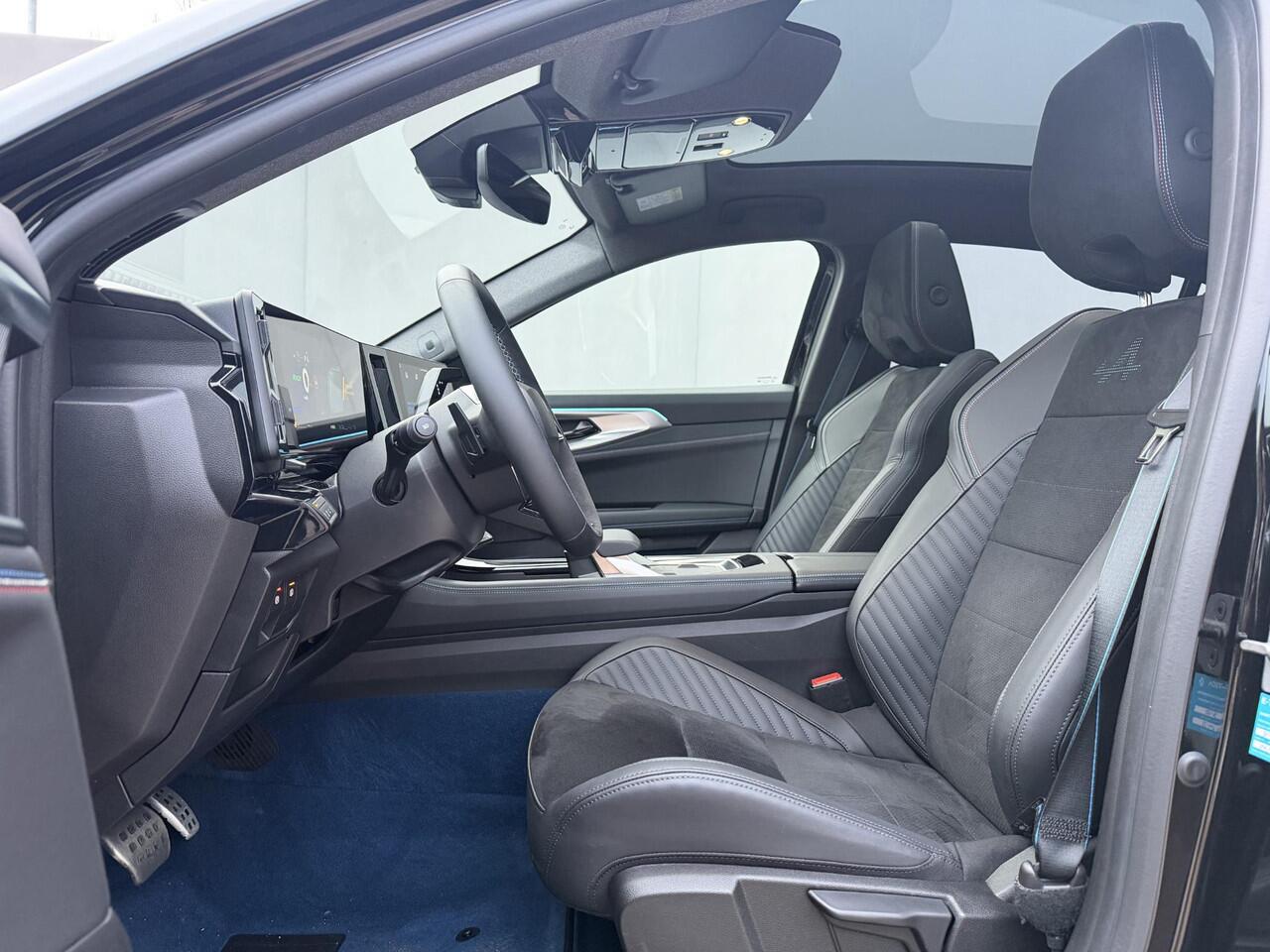 Renault Rafale E-Tech 4x4 plug-in hybrid 300 esprit Alpine / Fabrieksgarantie tot 04-2027 / Panoramadak / HUD / 360 Camera / Stoel & Stuurwiel Verwarmd / 4 Control / Apple Carplay & Android Auto / Adpatieve Cruise / Clima / LED / DAB /