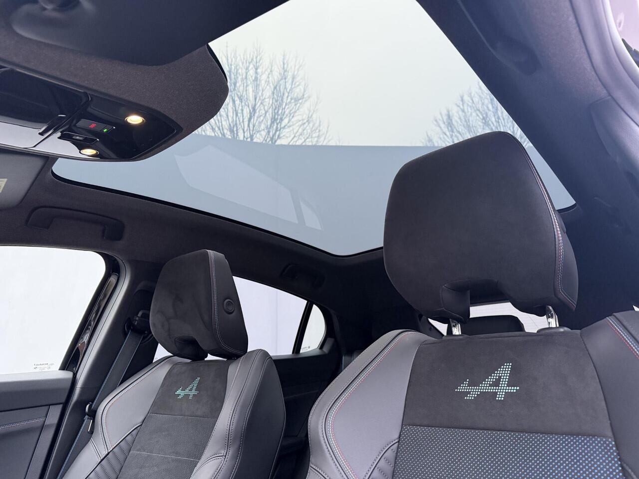 Renault Rafale E-Tech 4x4 plug-in hybrid 300 esprit Alpine / Fabrieksgarantie tot 04-2027 / Panoramadak / HUD / 360 Camera / Stoel & Stuurwiel Verwarmd / 4 Control / Apple Carplay & Android Auto / Adpatieve Cruise / Clima / LED / DAB /