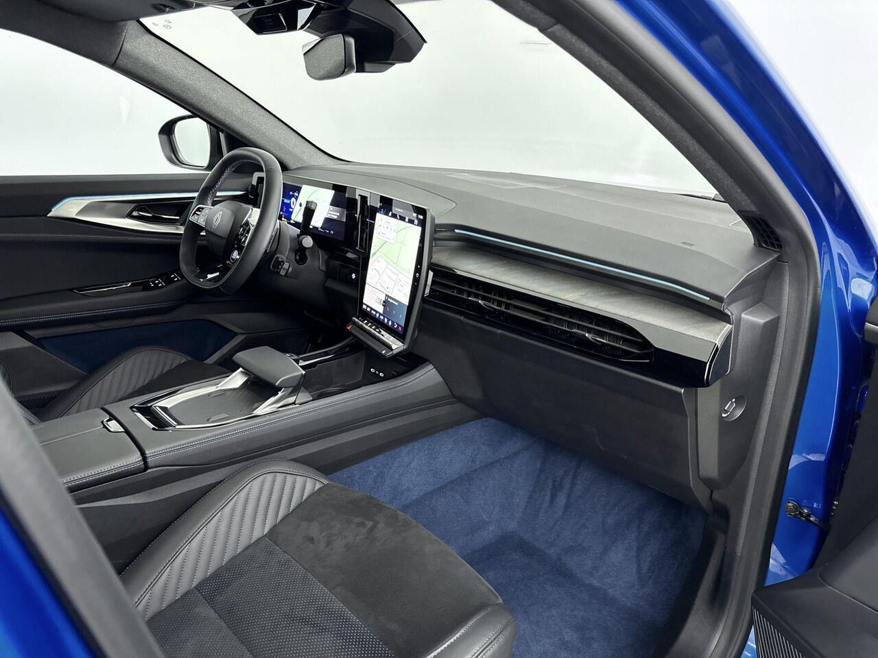 Renault Rafale 1.2 E-Tech 4x4 plug-in hybrid 300Pk esprit Alpine | Google Navigatie | Apple & Android Carplay | 4 Control | Parkeersensoren Voor & Achter | 360 Camera | Stoel, Stuurverwarming | Keyless Entry |