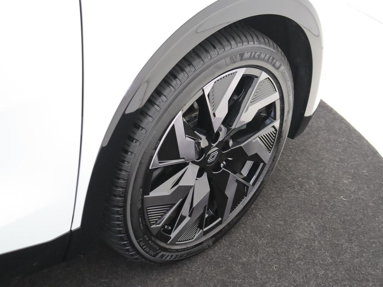 Renault Rafale 1.2 E-Tech 4x4 plug-in hybrid 300 PK esprit Alpine Navigatie | Stoelverwarming | Stuurverwarming | 360 Camera