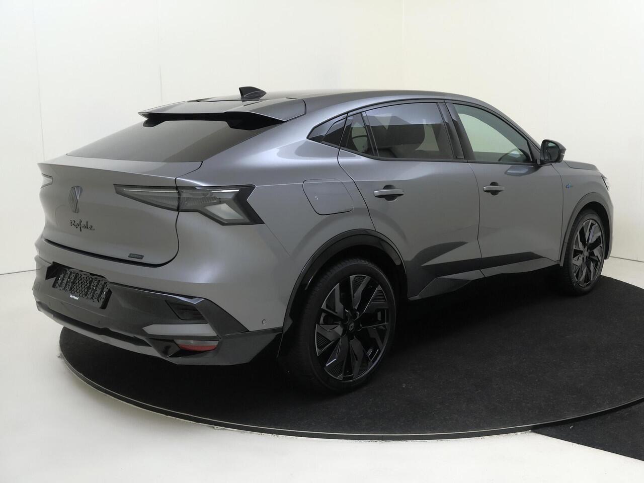 Renault Rafale 1.2 E-Tech 4x4 plug-in hybrid 300 esprit Alpine | Google Navigatie | Apple & Android Carplay | 4 Control | Parkeersensoren Voor & Achter | 360 Camera | Stoel, Stuurverwarming | Keyless Entry |