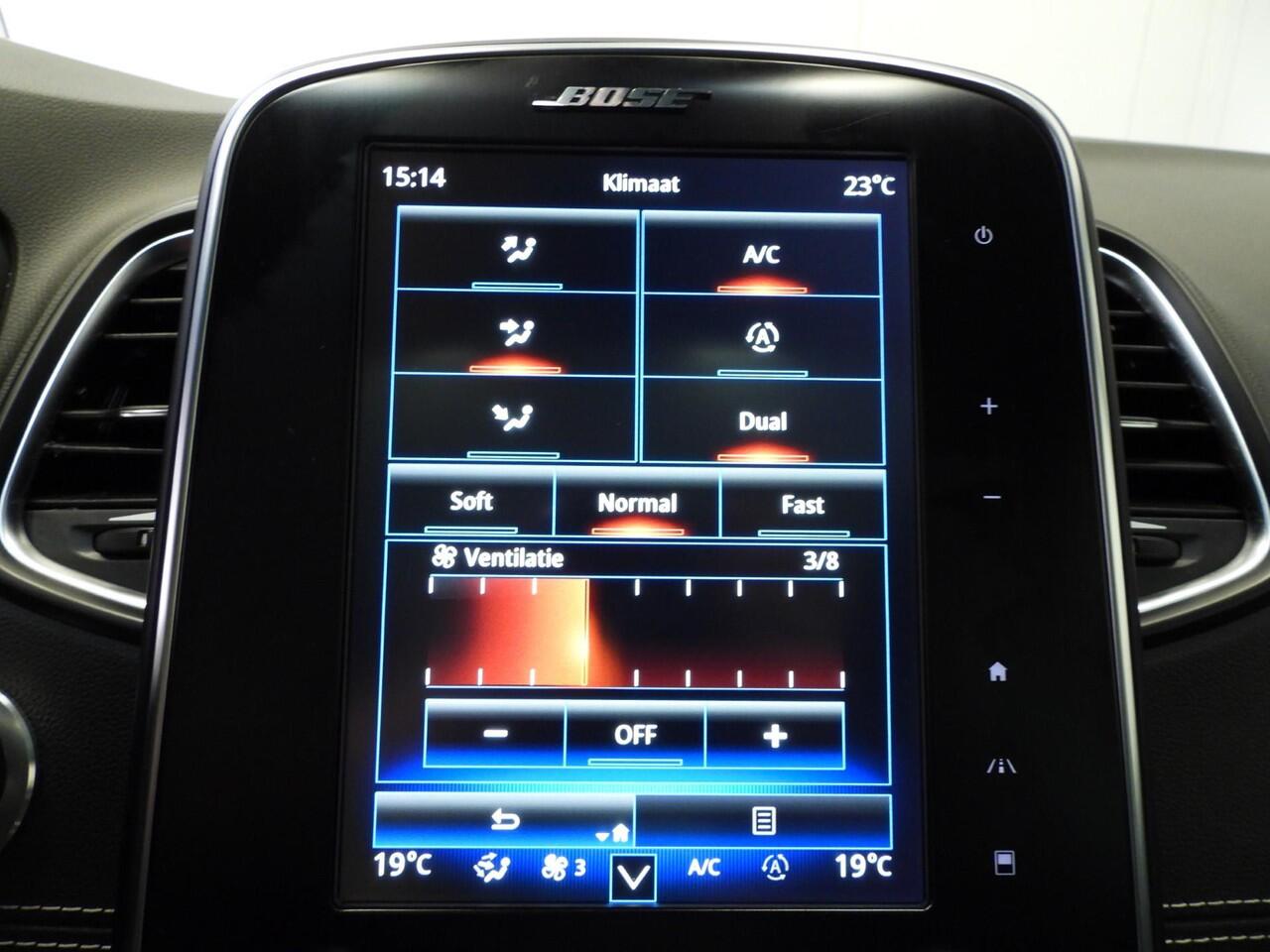 Renault SCENIC 1.3 TCe Aut. Black Edition NAVI/PANODAK/HEAD-UP/LED/20"LMV!