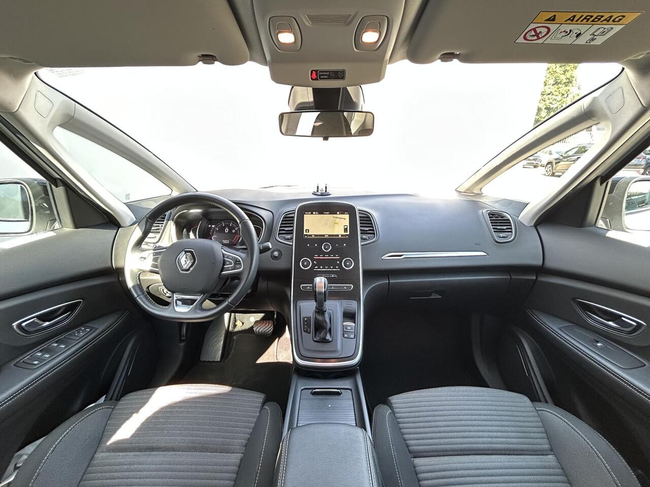 Renault SCENIC TCe 140 EDC Limited Automaat / 1.800 kg trekgewicht / Apple carplay / Android auto / Stoelverwarming / Cruise control / Climate control / Parkeersensoren voor en achter /