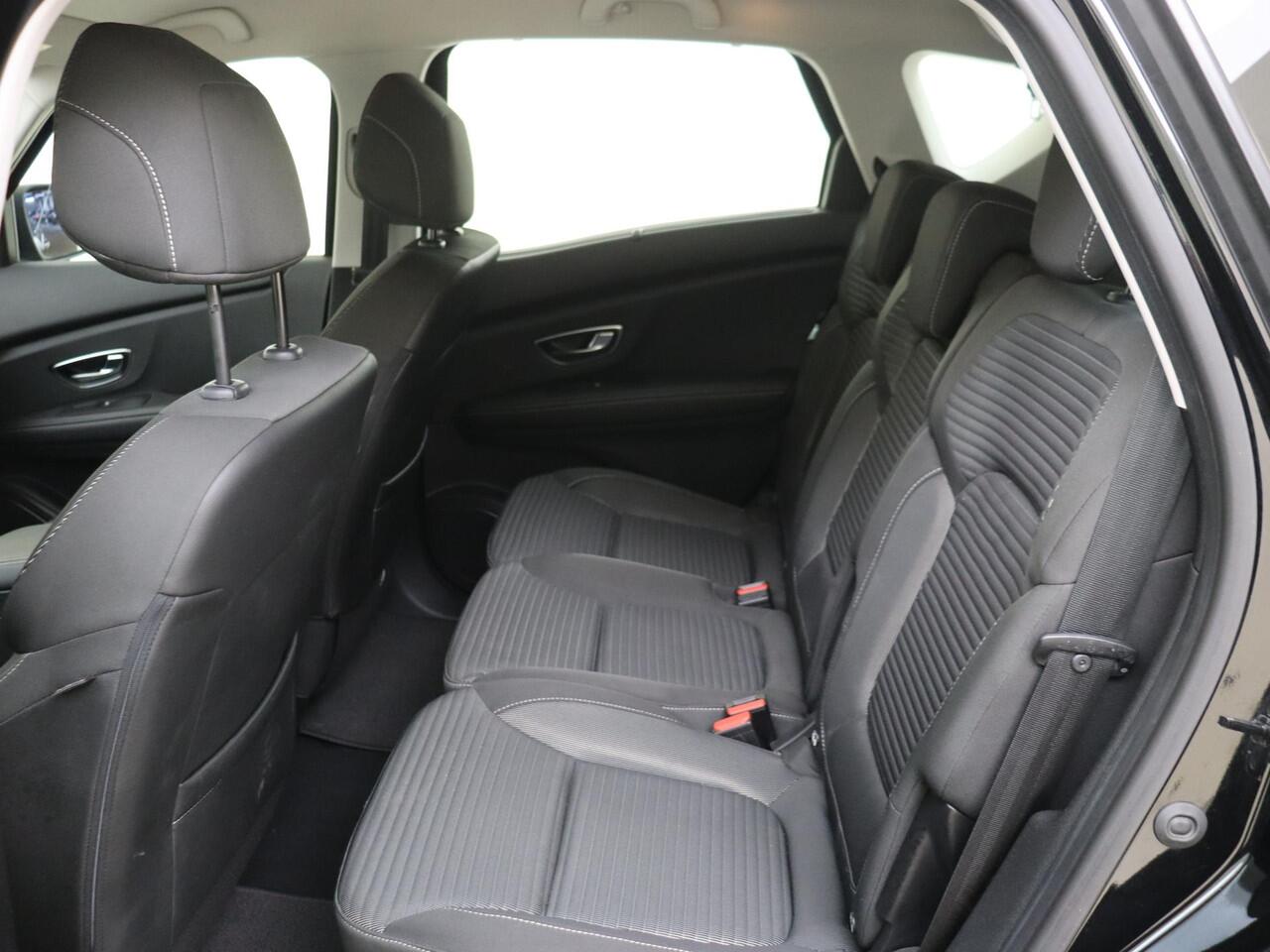 Renault SCENIC 1.3 TCe Bose | Lichtmetalen velgen | Bose Geluidsinstallatie | cruise control