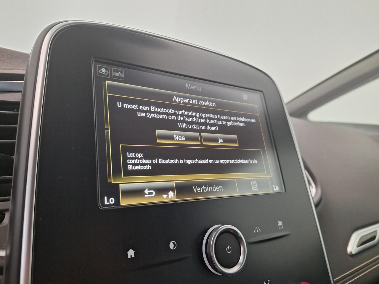 Renault SCENIC 1.3 TCe 140 EDC Intens | Navigatie | Climate Control | Cruise Control | Dodehoek Detectie | Parkeersensoren voor, achter en achteruitrijcamera | Apple Carplay/Android Auto