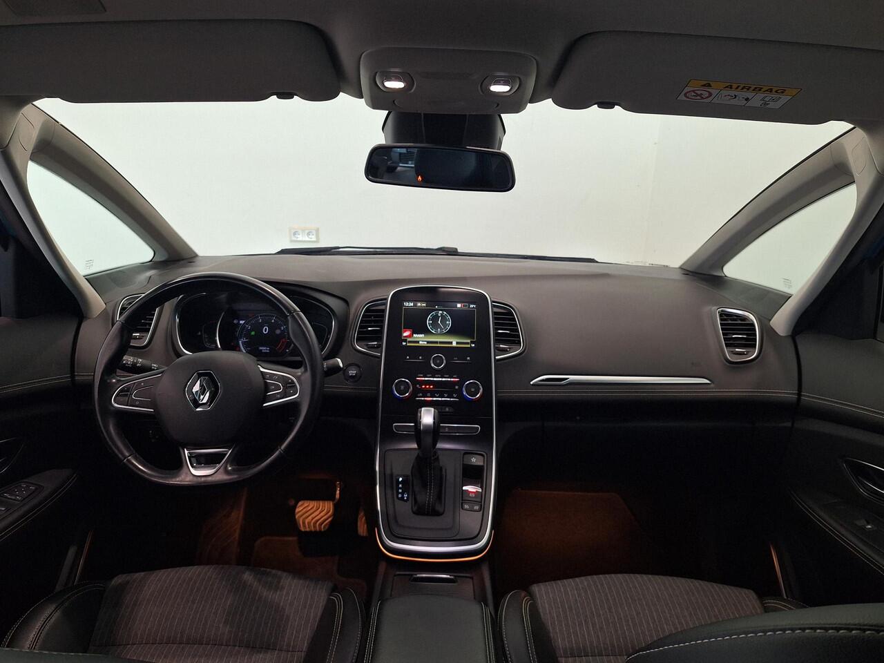 Renault SCENIC 1.3 TCe 140 EDC Intens | Navigatie | Climate Control | Cruise Control | Dodehoek Detectie | Parkeersensoren voor, achter en achteruitrijcamera | Apple Carplay/Android Auto