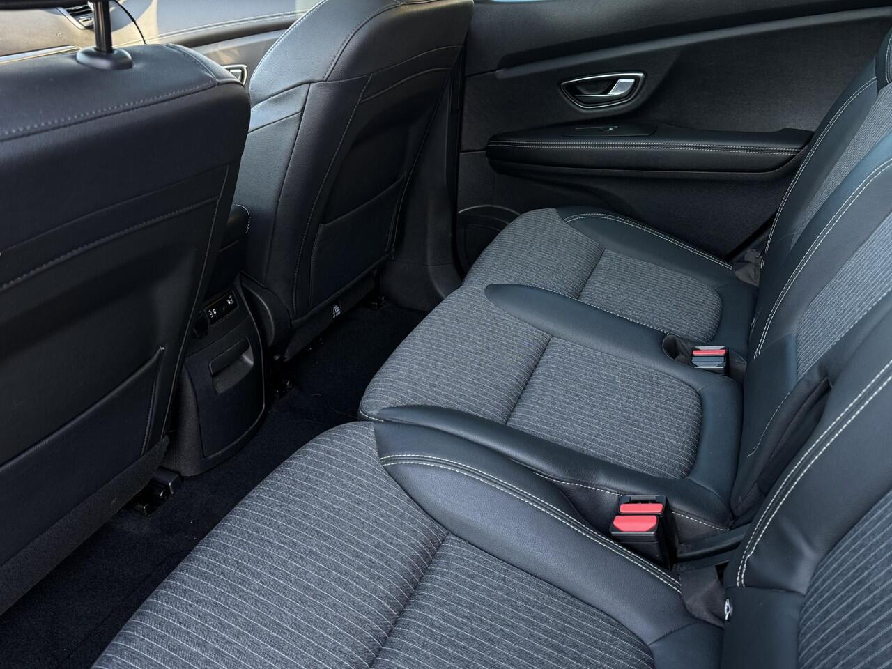 Renault SCENIC TCe 140 Techno | Automaat | Dodehoek detectie | Head-Up Display |