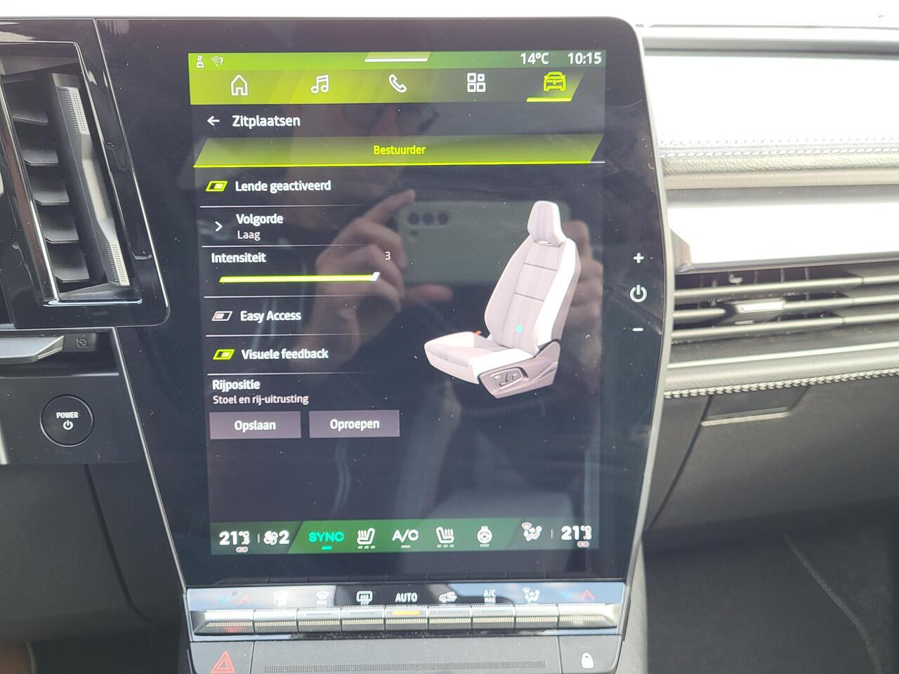 Renault SCENIC E-Tech EV87 long range iconic Automaat / / Harman Kardon Premium Audio / Solarbay Panoramadak / 360 Graden Camera / Elektrische Verstelbare Bestuurdersstoel met Geheugen / Elektrisch Bedienbare Achterklep / Adaptief Cruise Control / Stoel & Stuurverwarmi