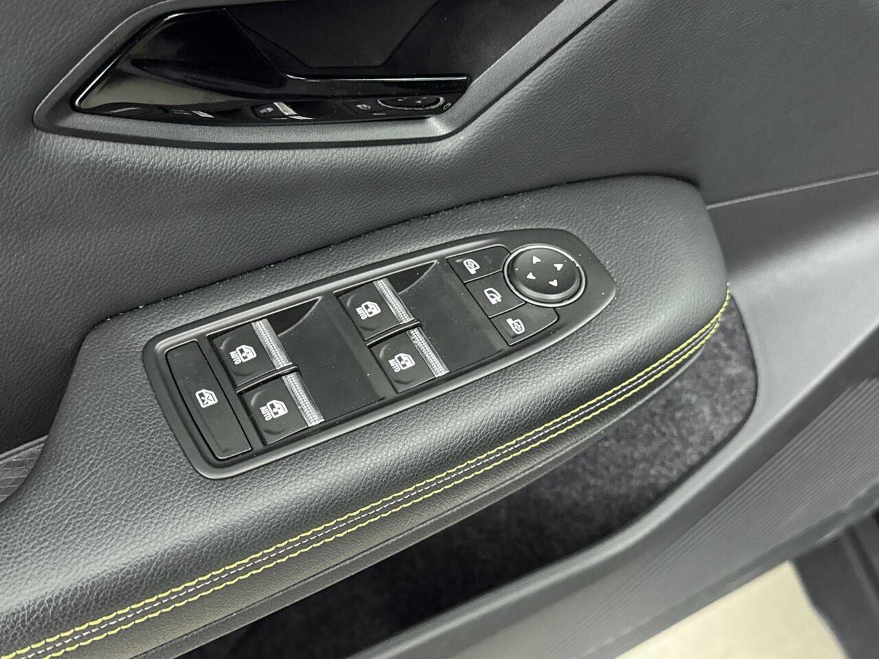 Renault SCENIC E-Tech EV87 long range techno | Pack Advanced Driving | Solarbay Panoramadak | Two-Tone Lak | Elektrische Achterklep | Stuurverwarming |