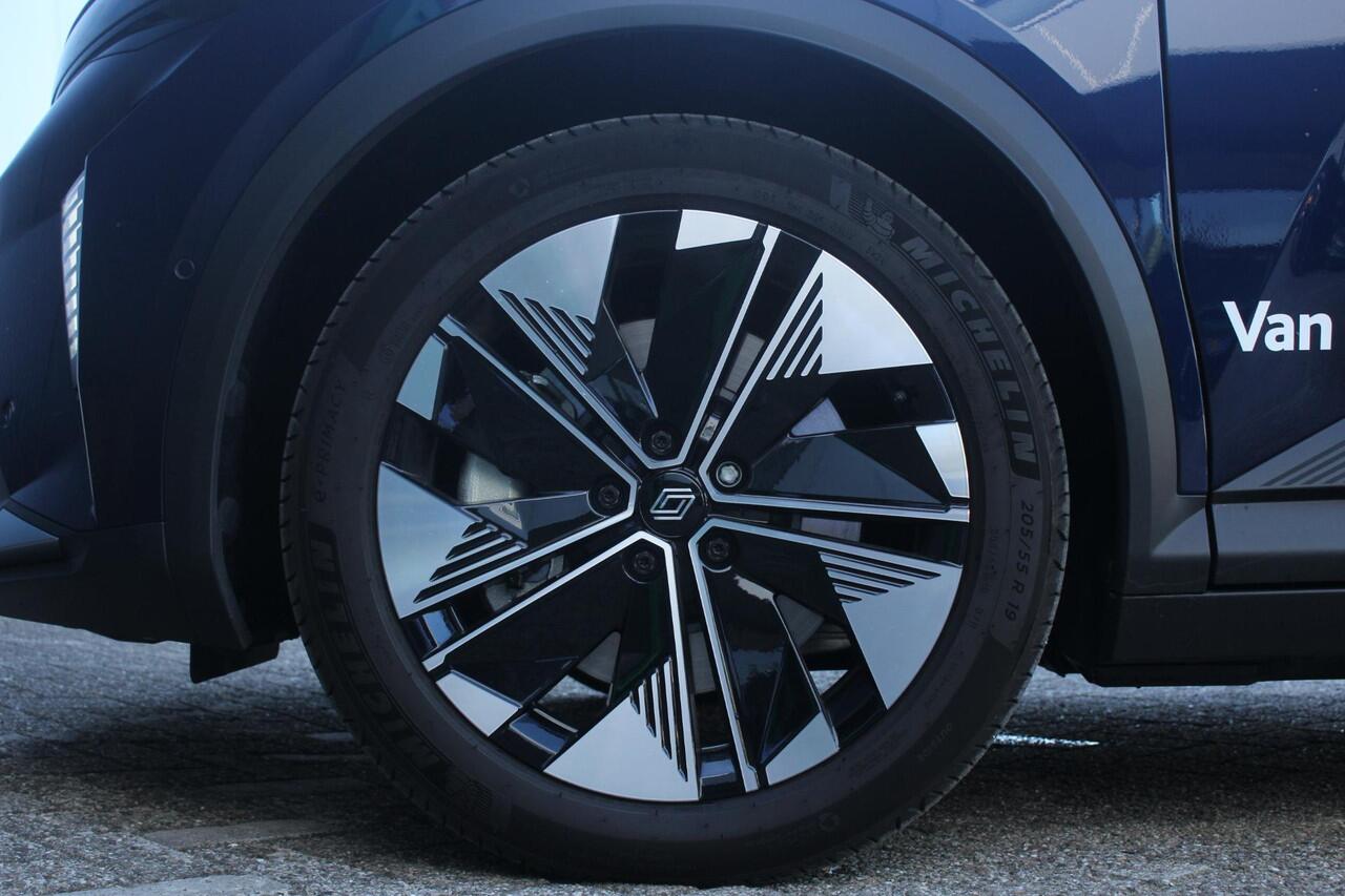 Renault SCENIC E-Tech EV87 220Pk long range Techno | Navigatie Via Google | Apple & Android Carplay | Parkeersensoren Voor & Achter | Achteruitrijcamera | Climate Control | Privacy Glass | Keyless Entry | Solarbay Panorama Dak |