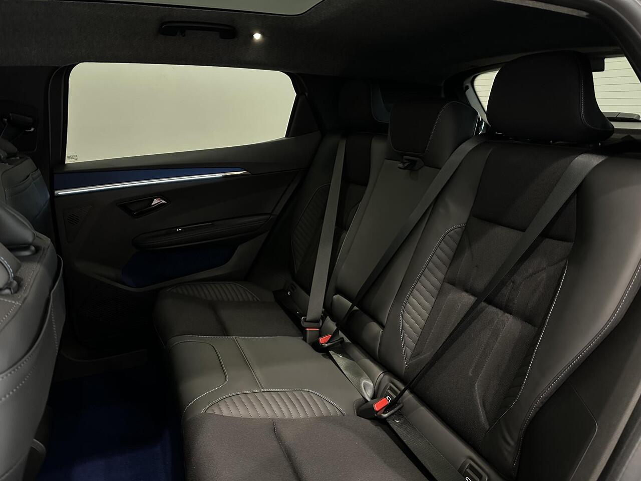 Renault SCENIC E-Tech EV87 220 Long Range Esprit Alpine | Pack Light & Sound | Pack Advanced Driving Assist & Augmented Vision | Van: ¤ 50.359,- nu rijklaar voor: ¤ 48.359,-