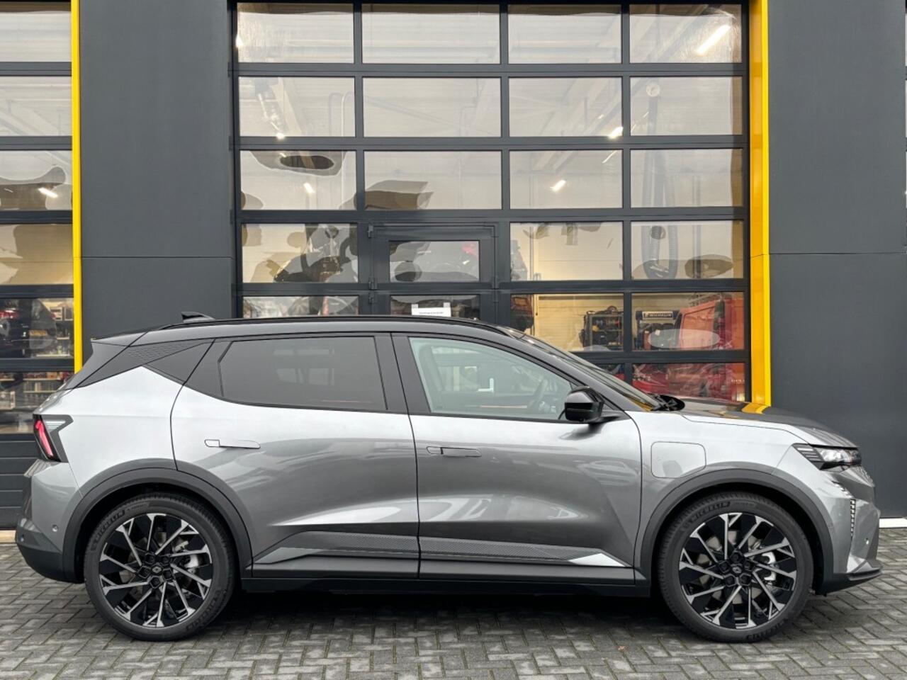 Renault SCENIC Esprit Alpine 220 pk Long Range Pack lightensound Pack advanced driving assist en augmented Vision