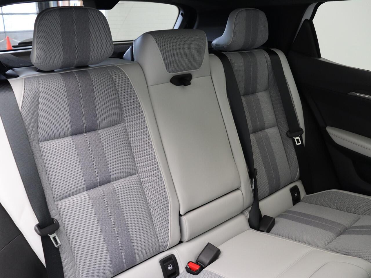 Renault SCENIC E-Tech EV87 long range iconic | Harman&Kardon | Solarbay panoramisch dak | 360 graden camera | Camera binnespiegel |