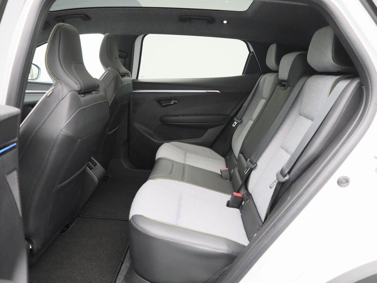 Renault SCENIC E-Tech EV60 170 pk comfort range techno | panormadak | pack winter | All Season banden | Trekhaak |