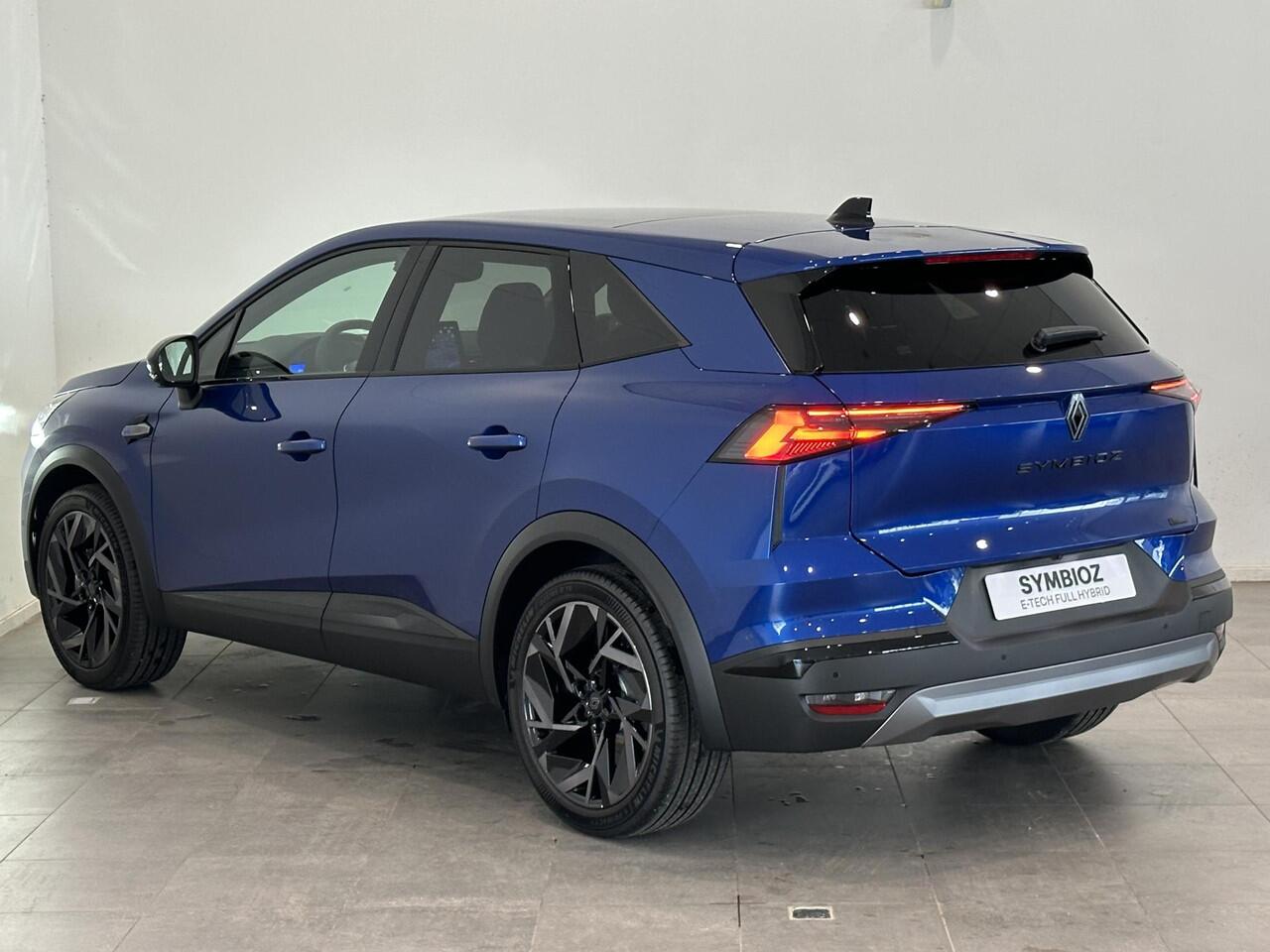 Renault Symbioz 1.8 E-Tech Full Hybrid 160 Esprit Alpine | Pack Light & Sound | Pack Driving & Comfort Premium | Van: ¤ 44.138,- nu rijklaar voor: ¤ 42.138,-