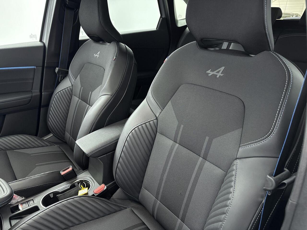 Renault Symbioz 1.6 E-Tech full hybrid 145Pk Esprit Alpine | Climate Control | Navigatie | Cruise Control Adaptief | Stoel - en Stuurwielverwarming | Parkeersensoren incl. Camera | Apple Carplay/Android Auto | Keyless Entry/Start |